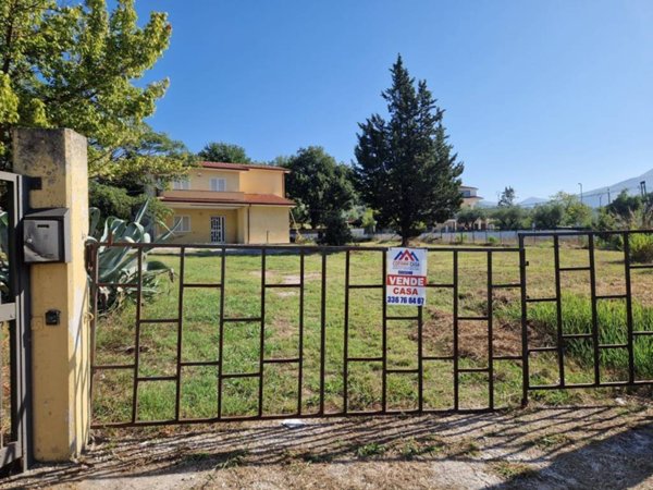 casa indipendente in vendita a Cervaro