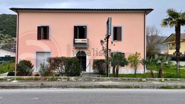 casa indipendente in vendita a Colfelice