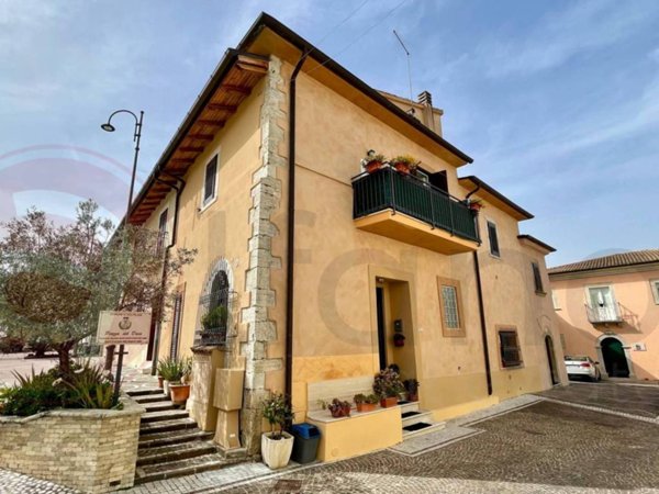 casa indipendente in vendita a Colfelice in zona Coldragone