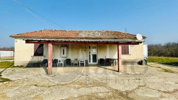 casa indipendente in vendita a Colfelice