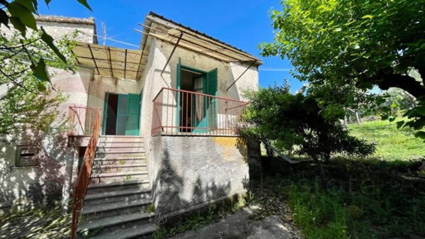 casa indipendente in vendita a Colfelice