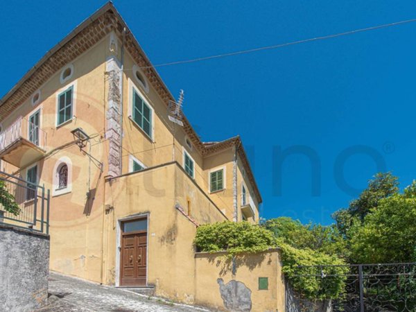 intera palazzina in vendita a Colfelice in zona Villafelice