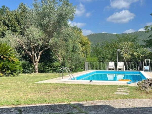 casa indipendente in vendita a Colfelice