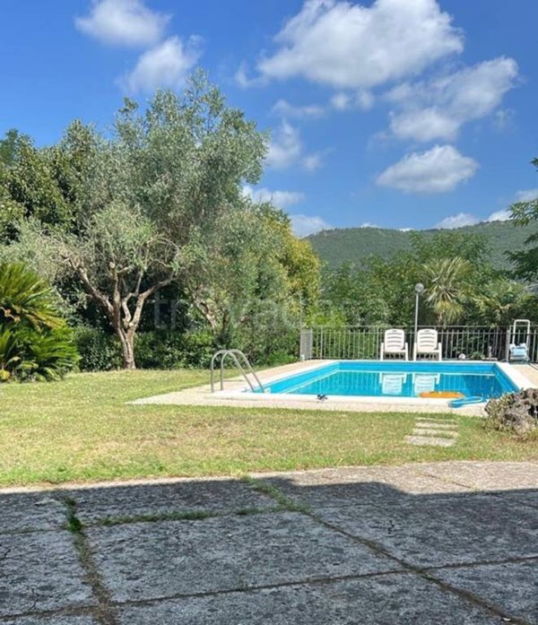 casa indipendente in vendita a Colfelice