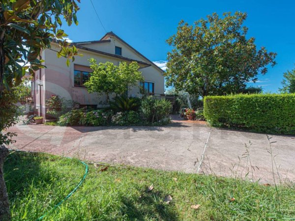 casa indipendente in vendita a Colfelice