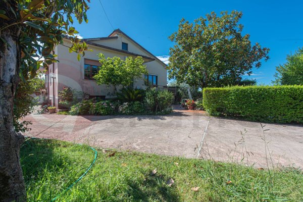 casa indipendente in vendita a Colfelice