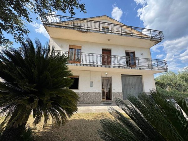 casa indipendente in vendita a Colfelice