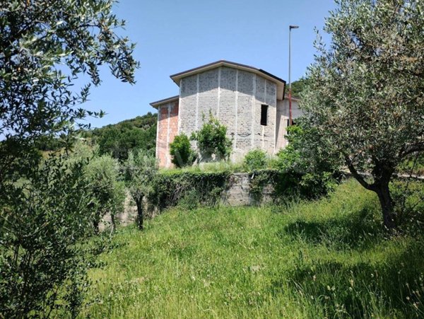 casa indipendente in vendita a Colfelice