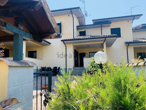 casa indipendente in vendita a Colfelice