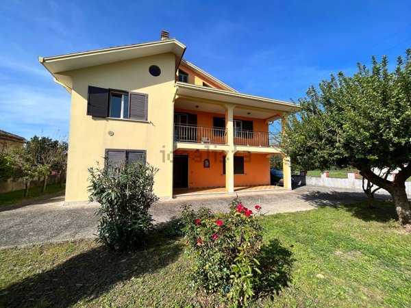 casa indipendente in vendita a Colfelice