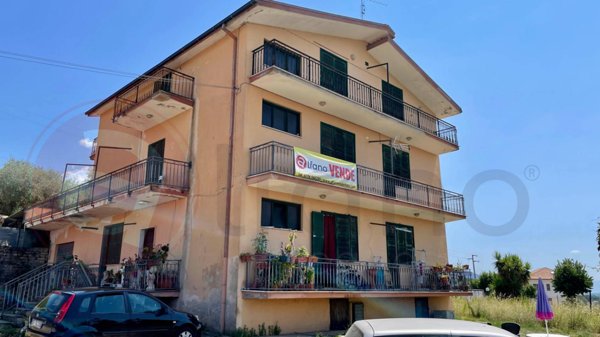 intera palazzina in vendita a Colfelice