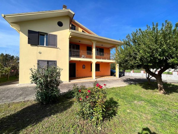 casa indipendente in vendita a Colfelice