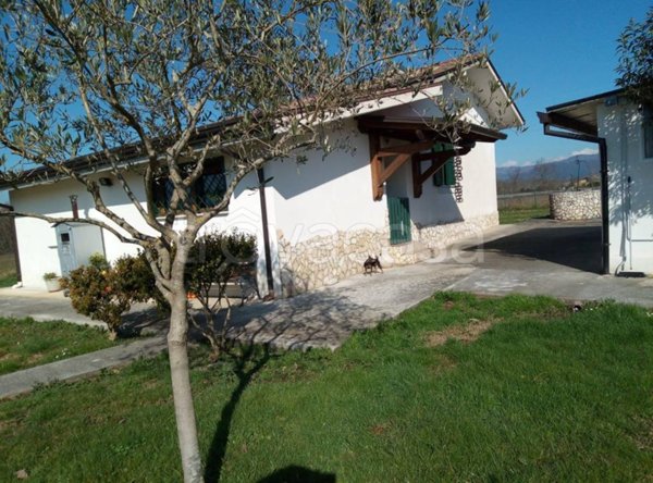 casa indipendente in vendita a Colfelice