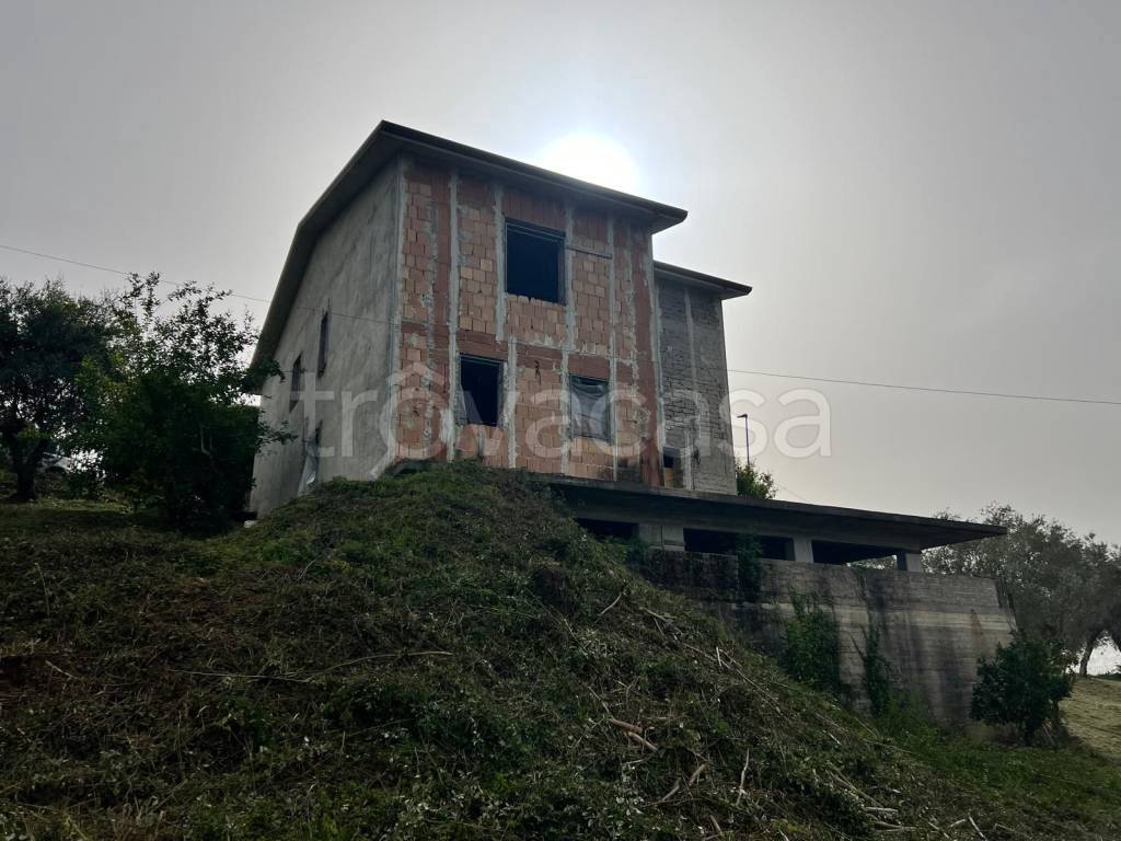 casa indipendente in vendita a Colfelice