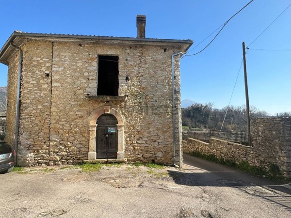 casale in vendita a Colfelice in zona Coldragone