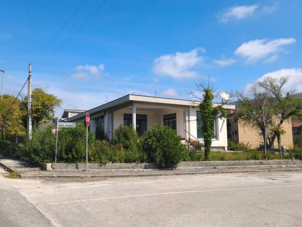 negozio in vendita a Colfelice