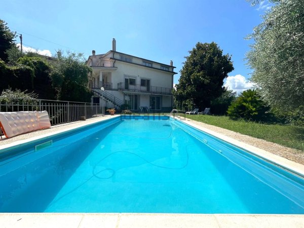 casa indipendente in vendita a Colfelice in zona Coldragone