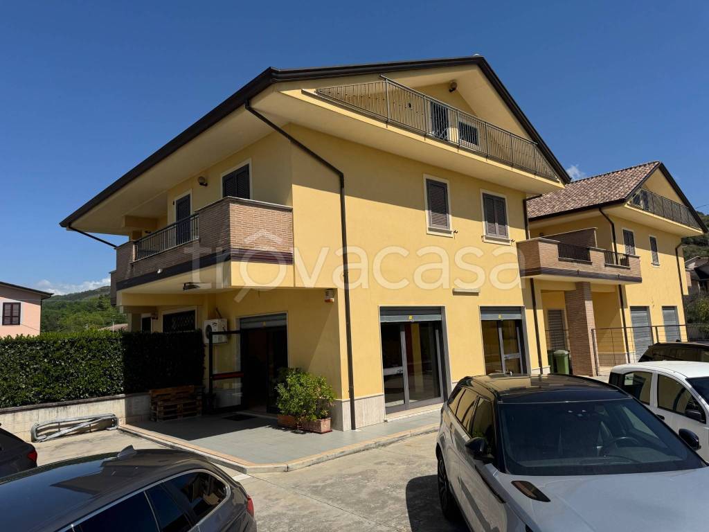 casa indipendente in vendita a Colfelice in zona Villafelice