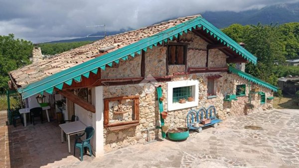casa indipendente in vendita a Collepardo
