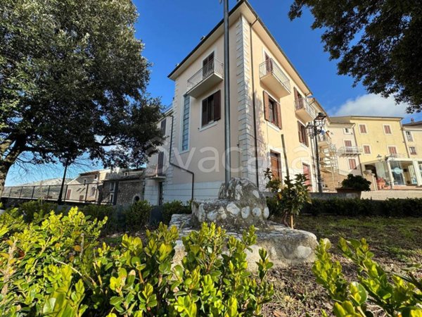 casa indipendente in vendita a Colle San Magno