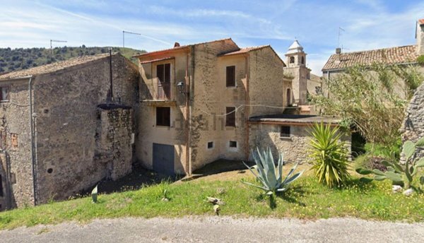 casa indipendente in vendita a Colle San Magno