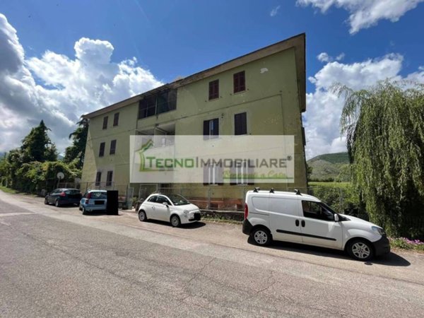 appartamento in vendita ad Esperia in zona Monticelli