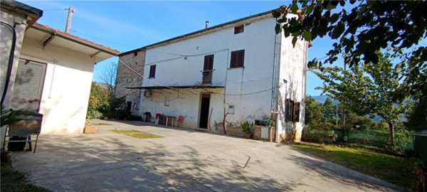 casa indipendente in vendita ad Esperia in zona Monticelli