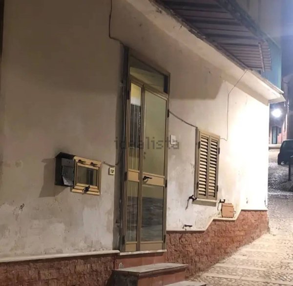 casa indipendente in vendita ad Esperia in zona Monticelli