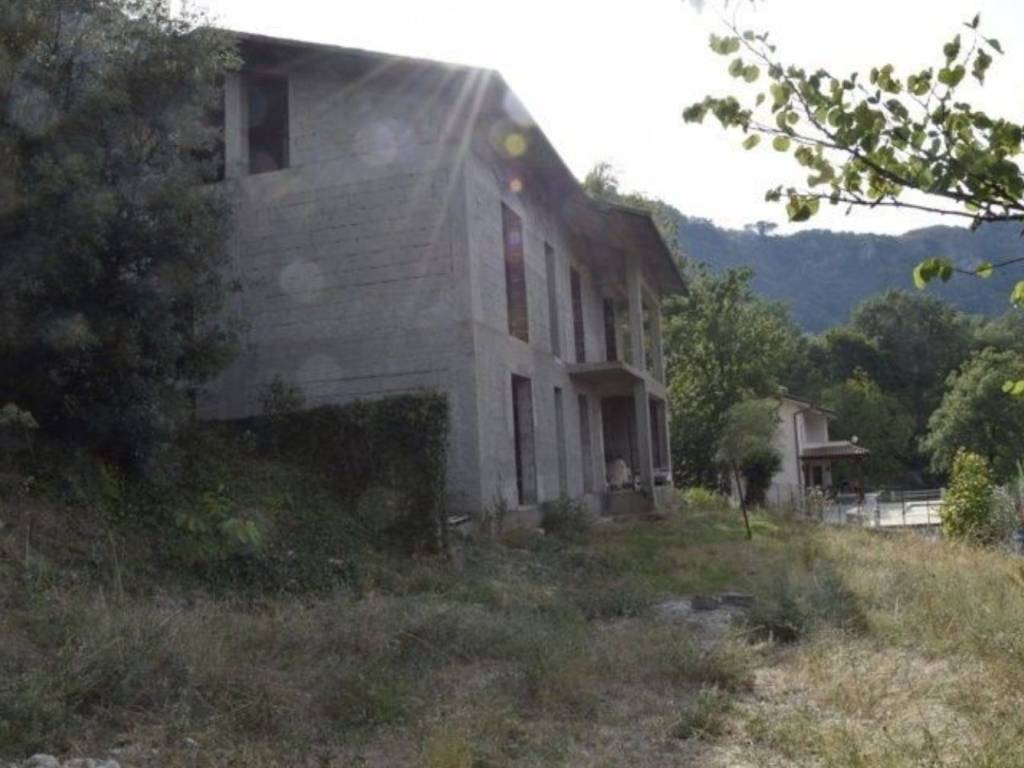 casa indipendente in vendita ad Esperia