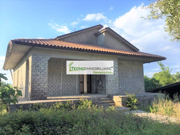 casa indipendente in vendita ad Esperia