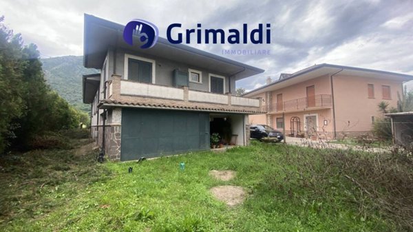 casa indipendente in vendita ad Esperia