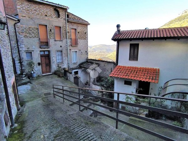 casa indipendente in vendita ad Esperia