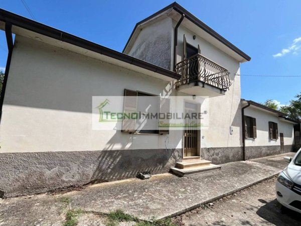 casa indipendente in vendita ad Esperia