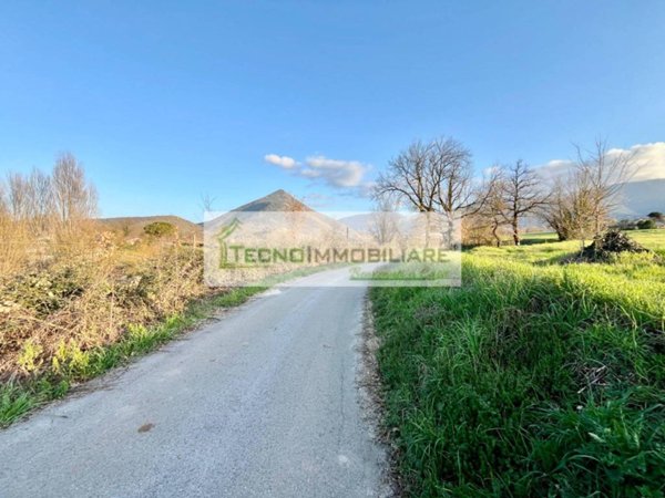 terreno agricolo in vendita ad Esperia in zona Monticelli