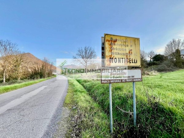 terreno agricolo in vendita ad Esperia in zona Monticelli
