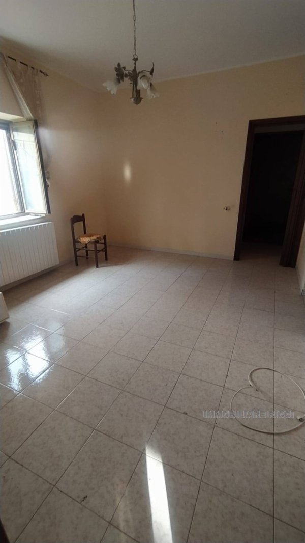 casa indipendente in vendita ad Esperia in zona Monticelli