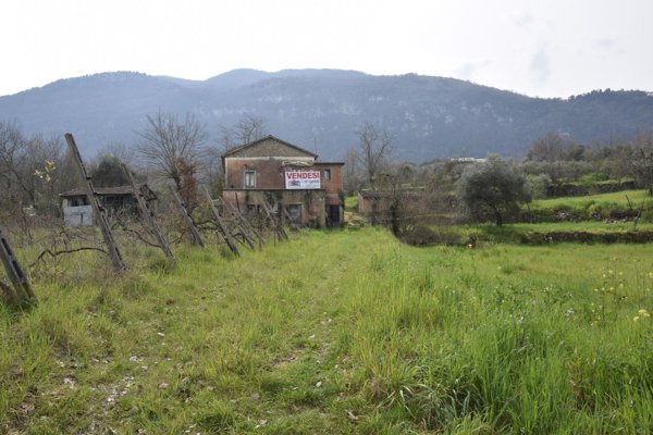 appartamento in vendita ad Esperia in zona Monticelli