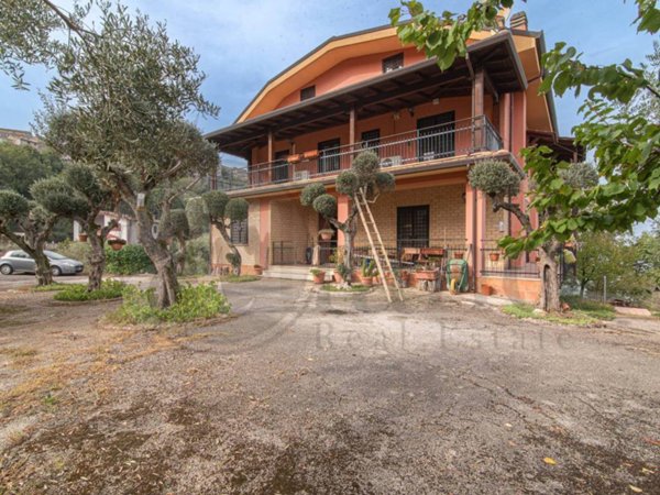 casa indipendente in vendita a Falvaterra