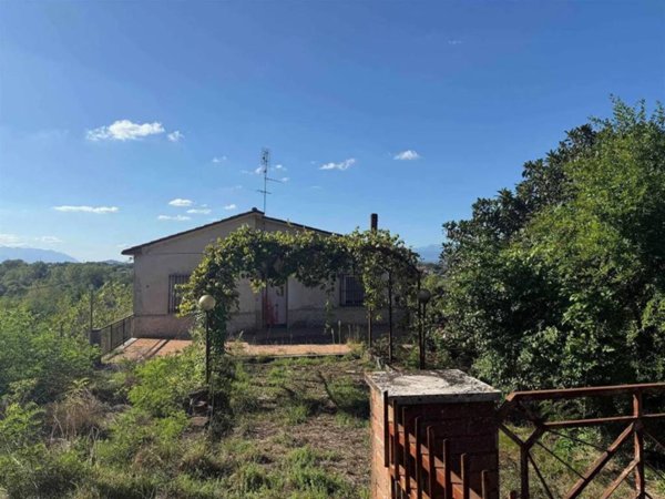 casa indipendente in vendita a Falvaterra