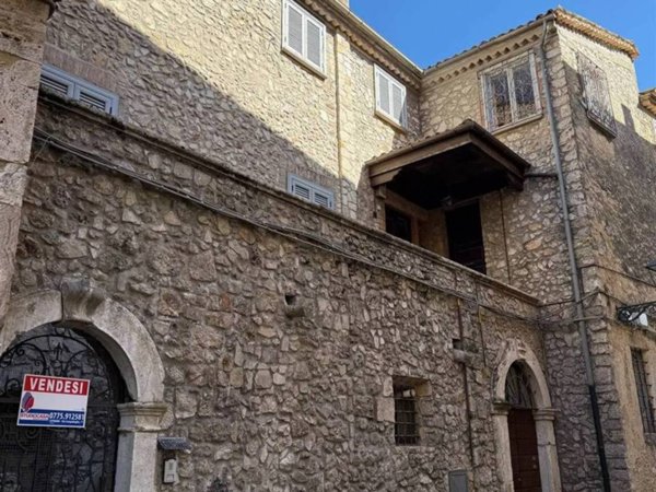 casa indipendente in vendita a Falvaterra