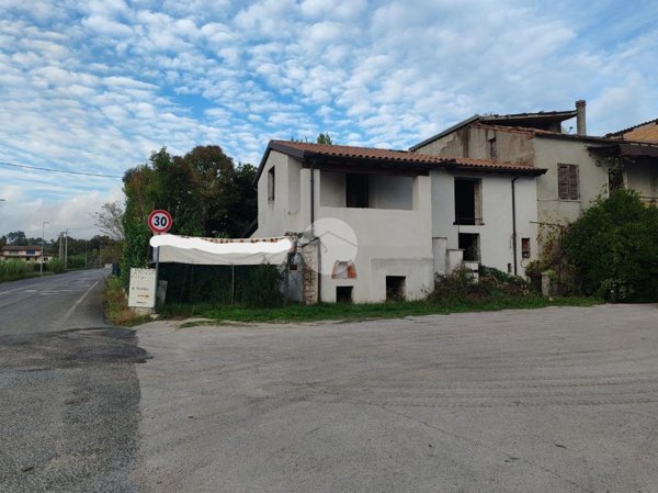 casa indipendente in vendita a Ferentino