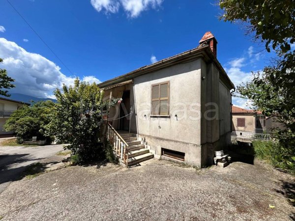 casa indipendente in vendita a Ferentino