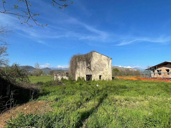 casa indipendente in vendita a Ferentino