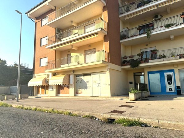 locale commerciale in vendita a Ferentino