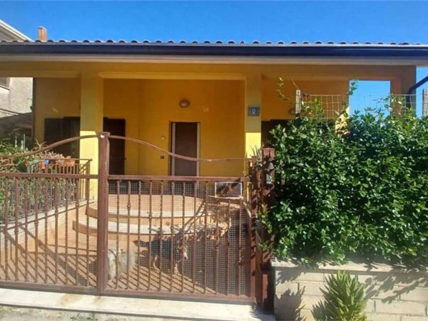 casa indipendente in vendita a Ferentino