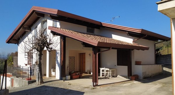 casa indipendente in vendita a Ferentino