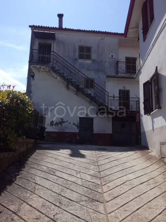 casa indipendente in vendita a Ferentino