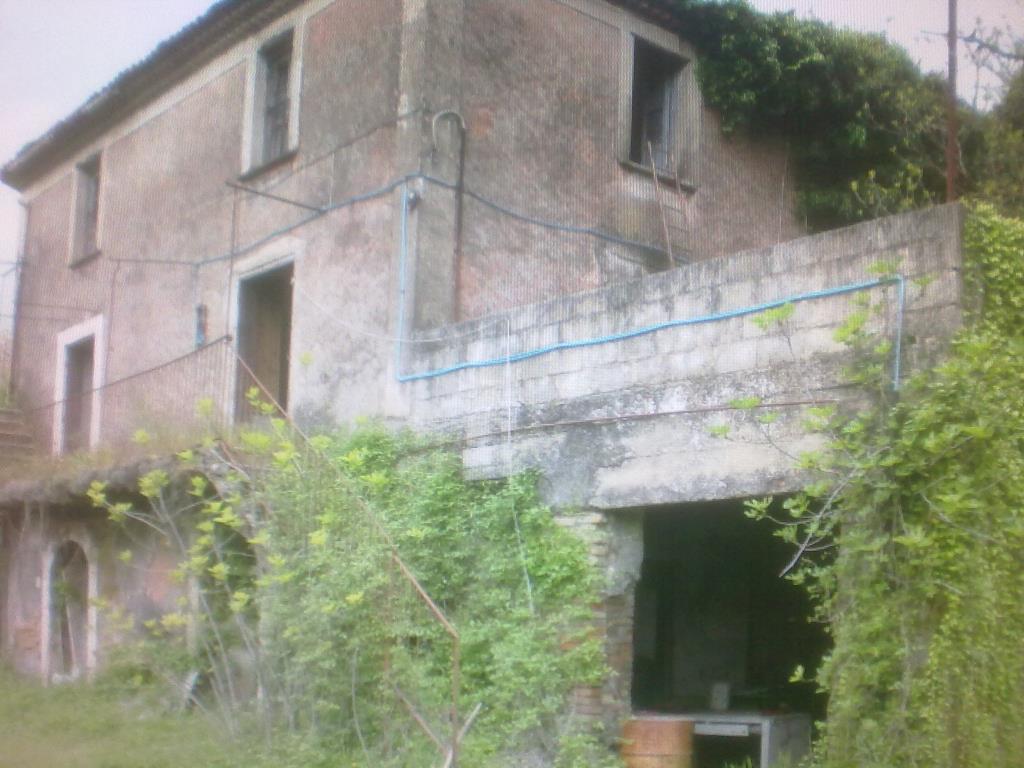 casa indipendente in vendita a Ferentino