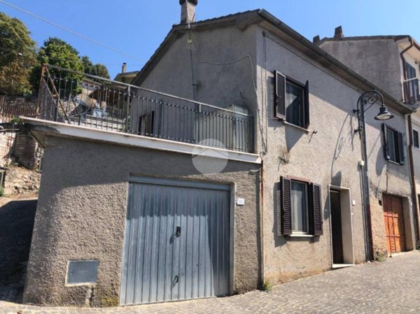 casa indipendente in vendita a Ferentino in zona Porciano
