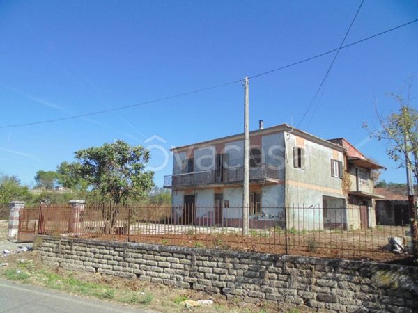 casa indipendente in vendita a Ferentino